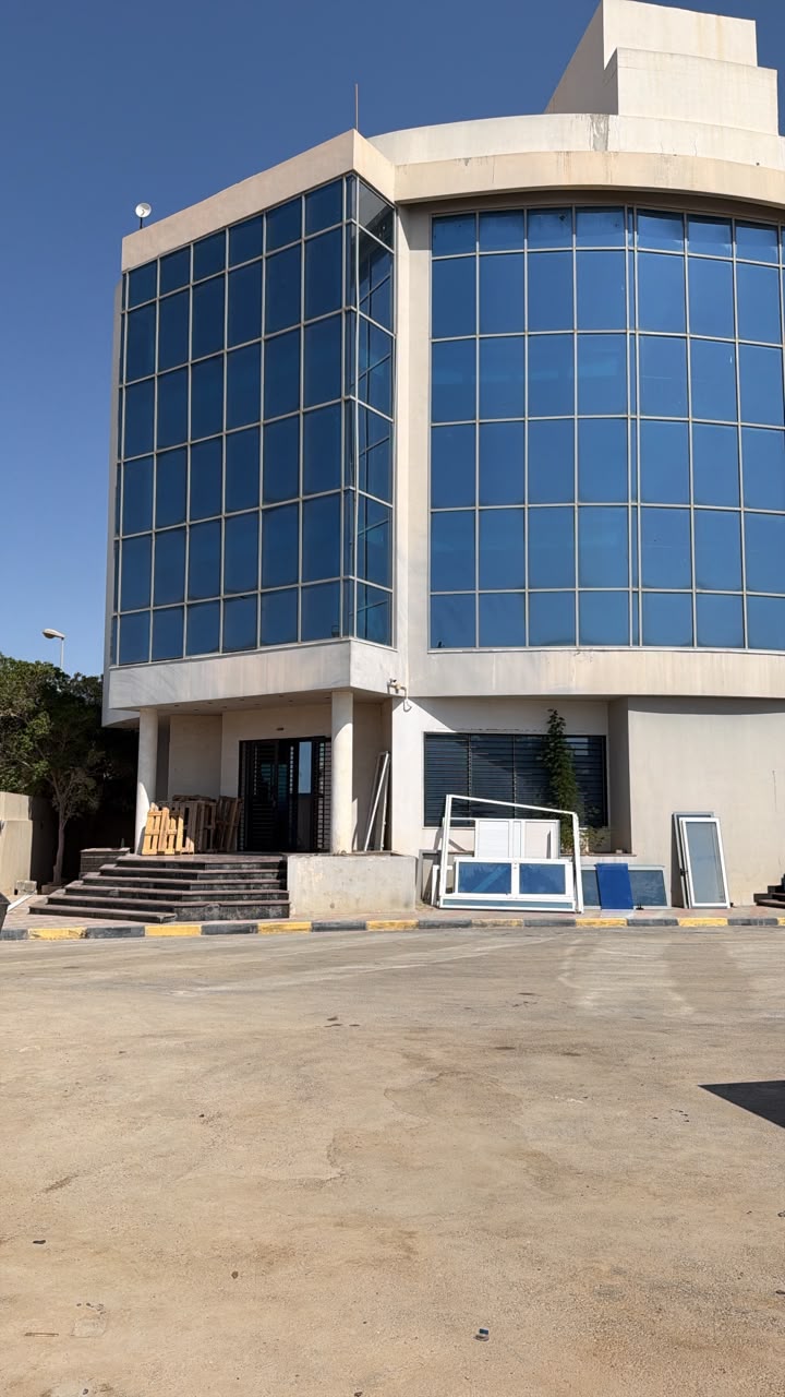 الواجهة الرئيسية لمبنى عافيات